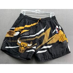 VTG Chicago Bulls NBA Basketball Shorts Mens Size XL Black Gold Athletic